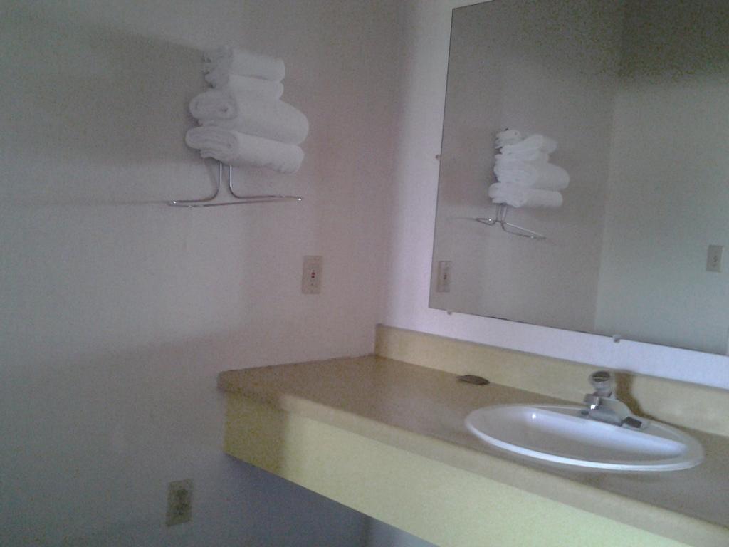 Economy Inn Sebring Buitenkant foto