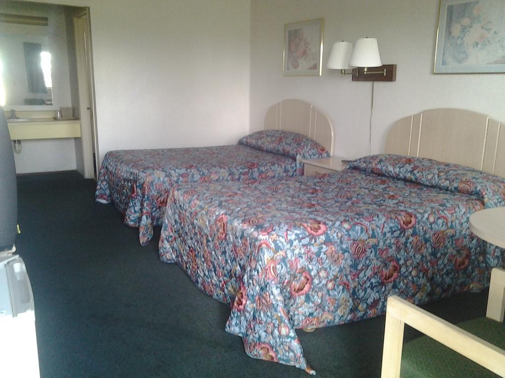 Economy Inn Sebring Buitenkant foto